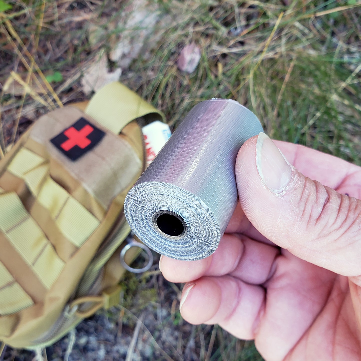 Mini duct tape rolls for emergency first aid kits