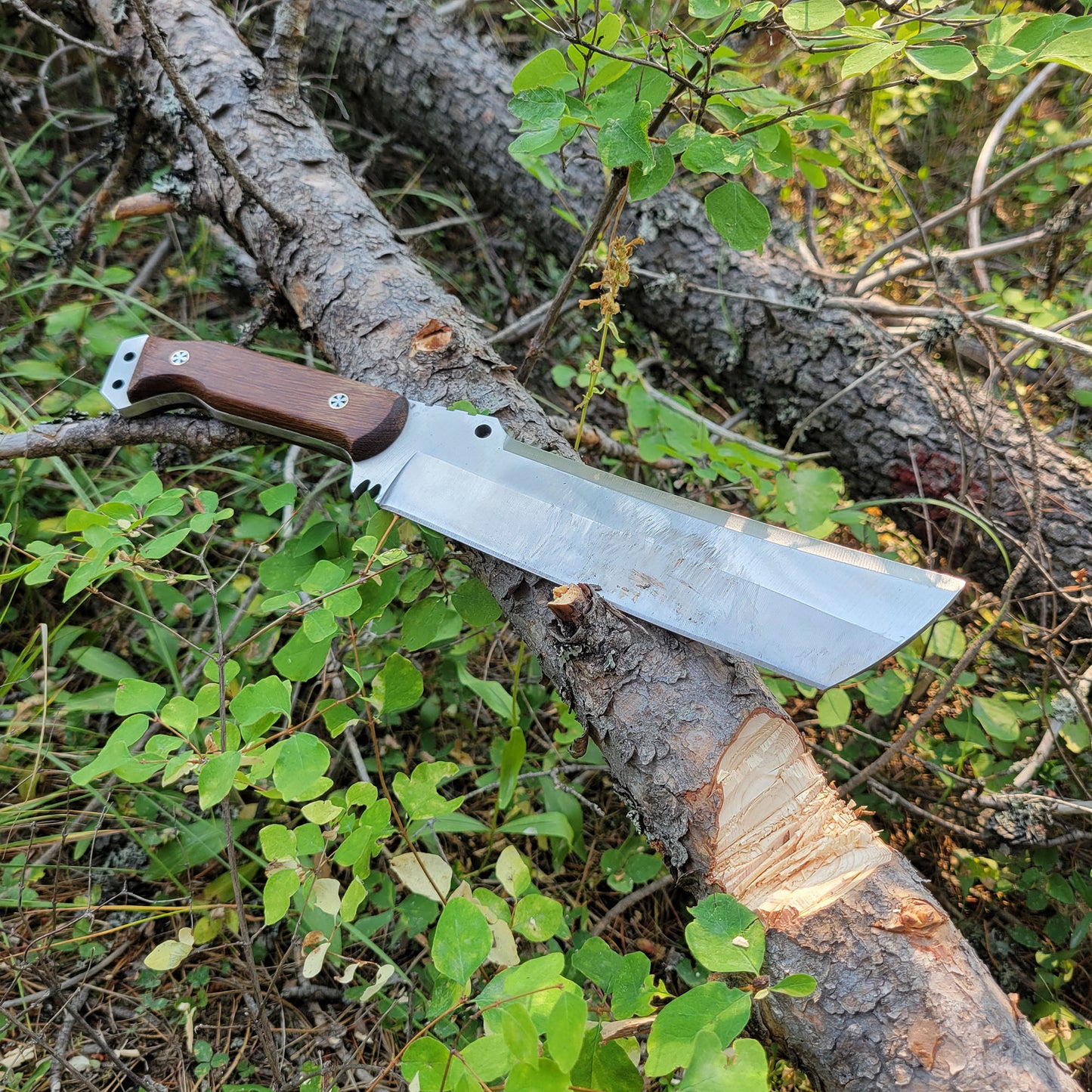 Bushcraft Chopper Knife - Large Baton Blade for Camping/Hiking/Survival