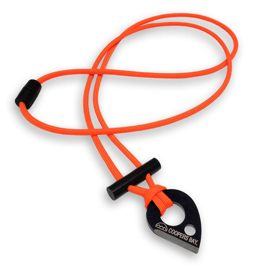 Emergency fire starting necklace