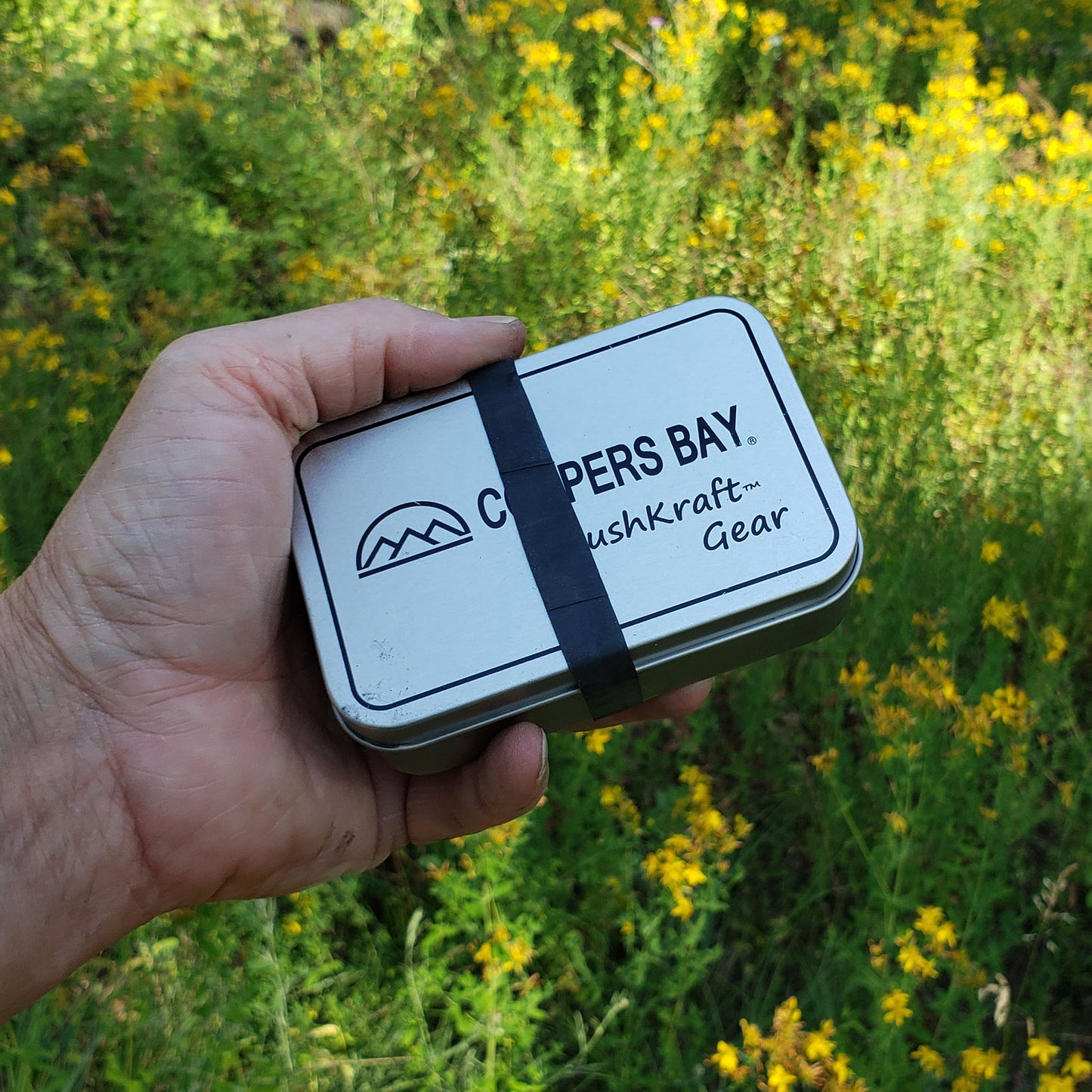 Kamper Kit - Ferro Fire Starting Package with Hex Ferro, Tinder and Storage Tin