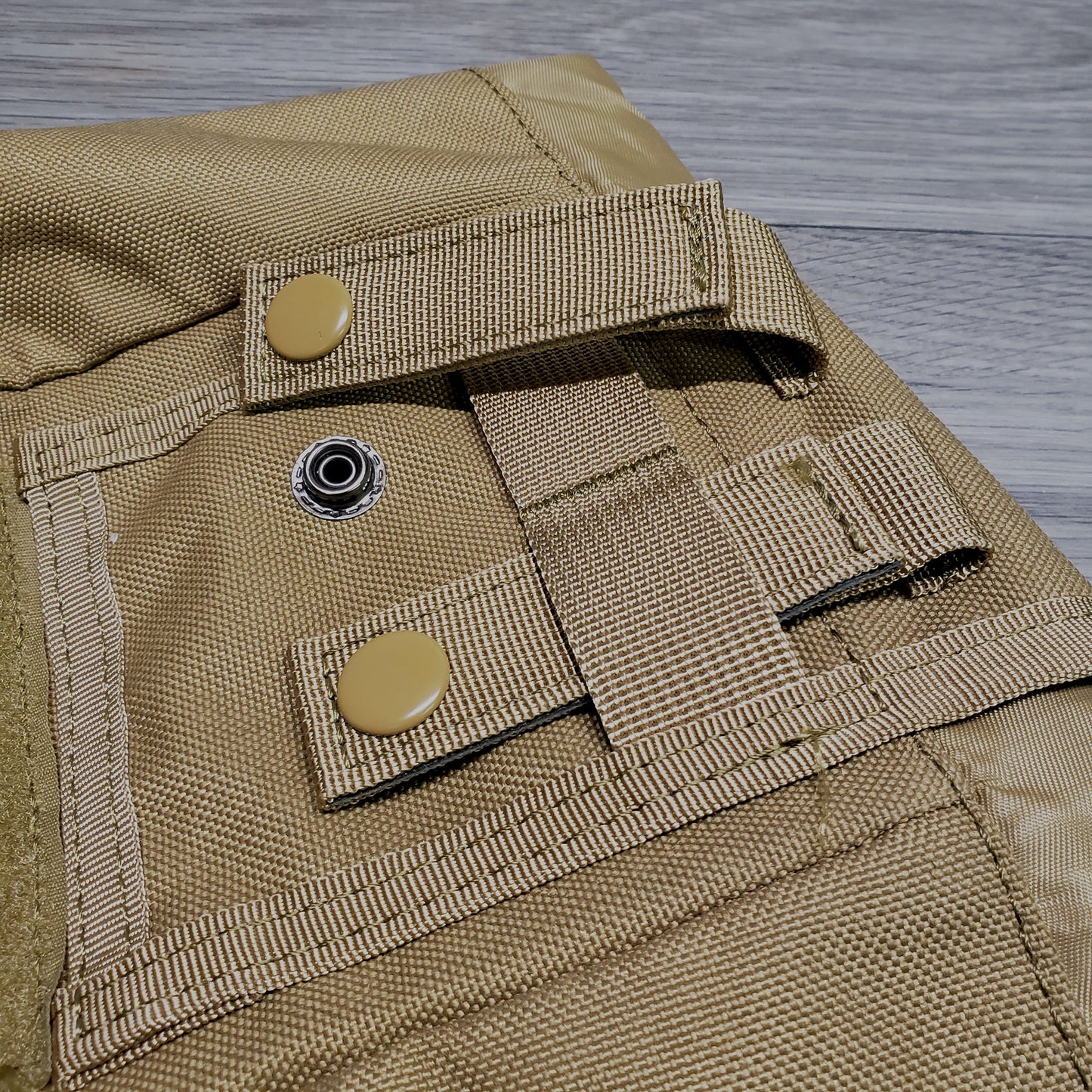 Mag dump pouch with molle attachment straps