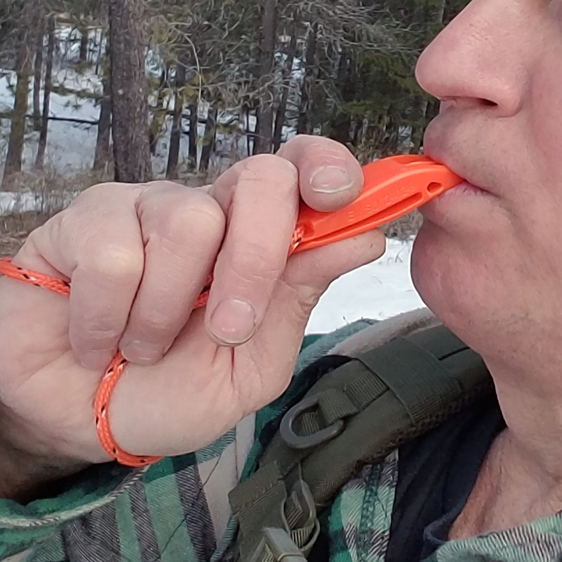 Loud whistle for search and rescue